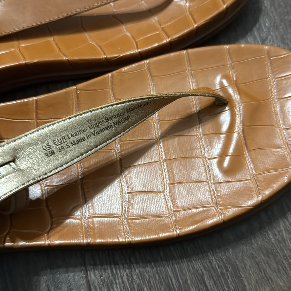 NEW! Sam Edelman Women's Naomi Leather Thong Sandals - Size 9.5 🛵 - Picture 7 of 8